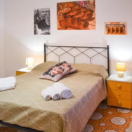 Quattroquarti Stradivari Aparthotel Noto
