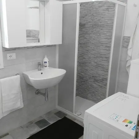 Апарт-отель Quattroquarti Stradivari Ното