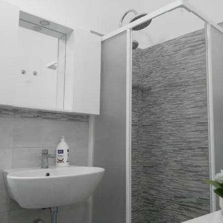 Quattroquarti Stradivari 3* Ното