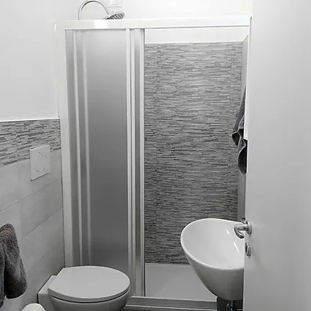 Quattroquarti Stradivari 3*